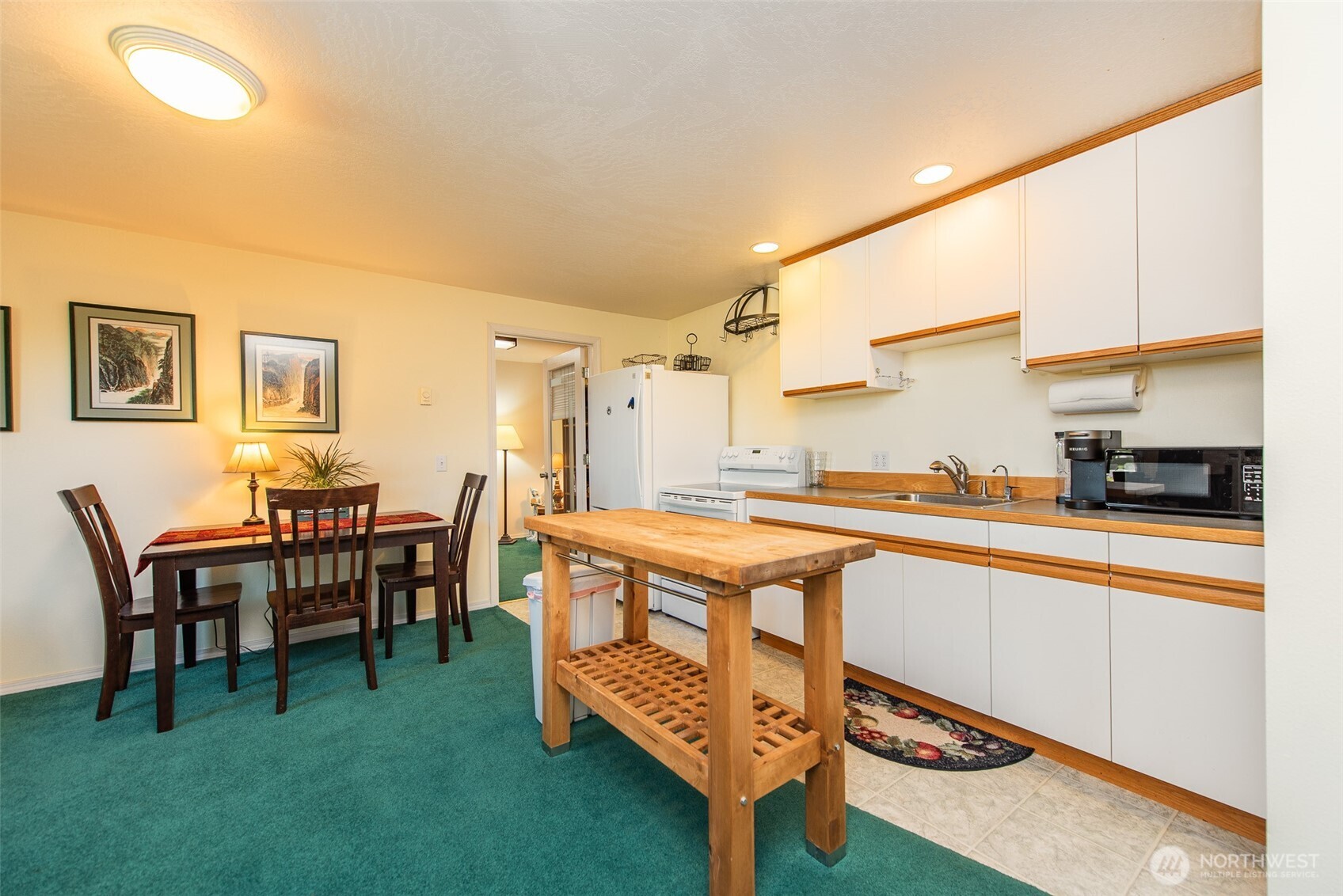 608 Reservoir Road , Sequim, WA 98382