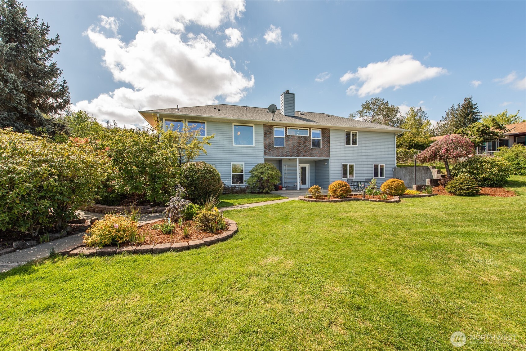 608 Reservoir Road , Sequim, WA 98382