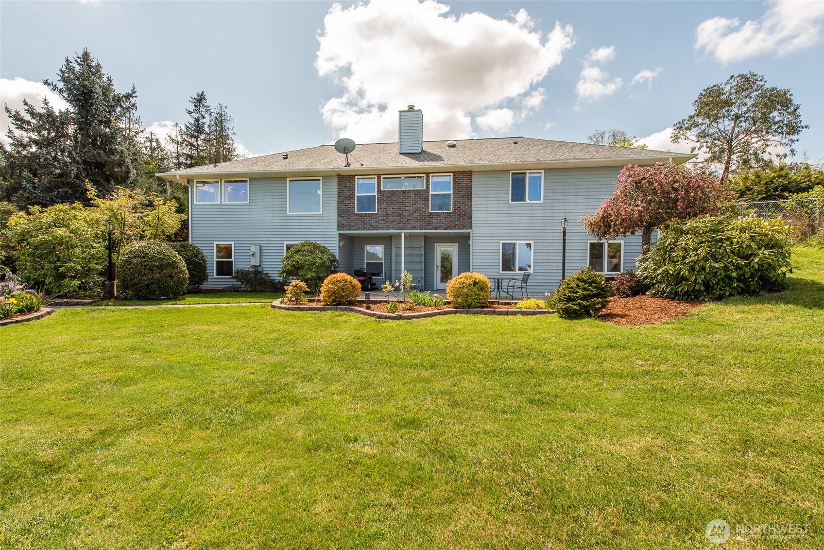 608 Reservoir Road , Sequim, WA 98382