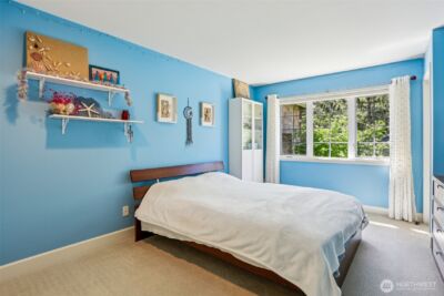 25846 NE 4th Place , Sammamish, WA 98074 - Photo 22