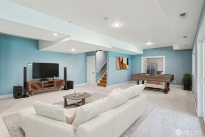 25846 NE 4th Place , Sammamish, WA 98074 - Photo 29