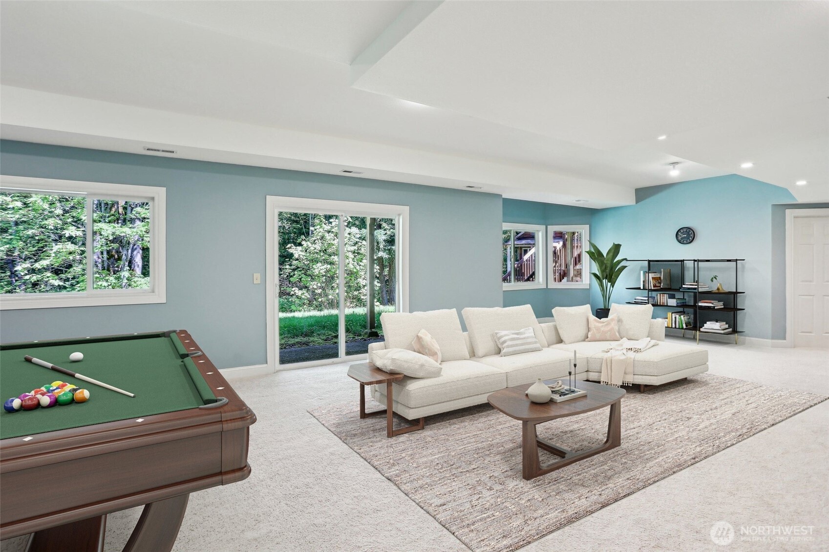 25846 NE 4th Place , Sammamish, WA 98074