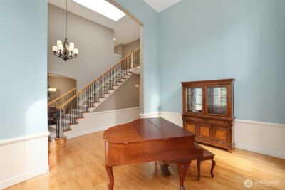 25846 NE 4th Place , Sammamish, WA 98074 - Photo 3