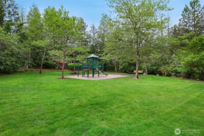 25846 NE 4th Place , Sammamish, WA 98074 - Photo 36