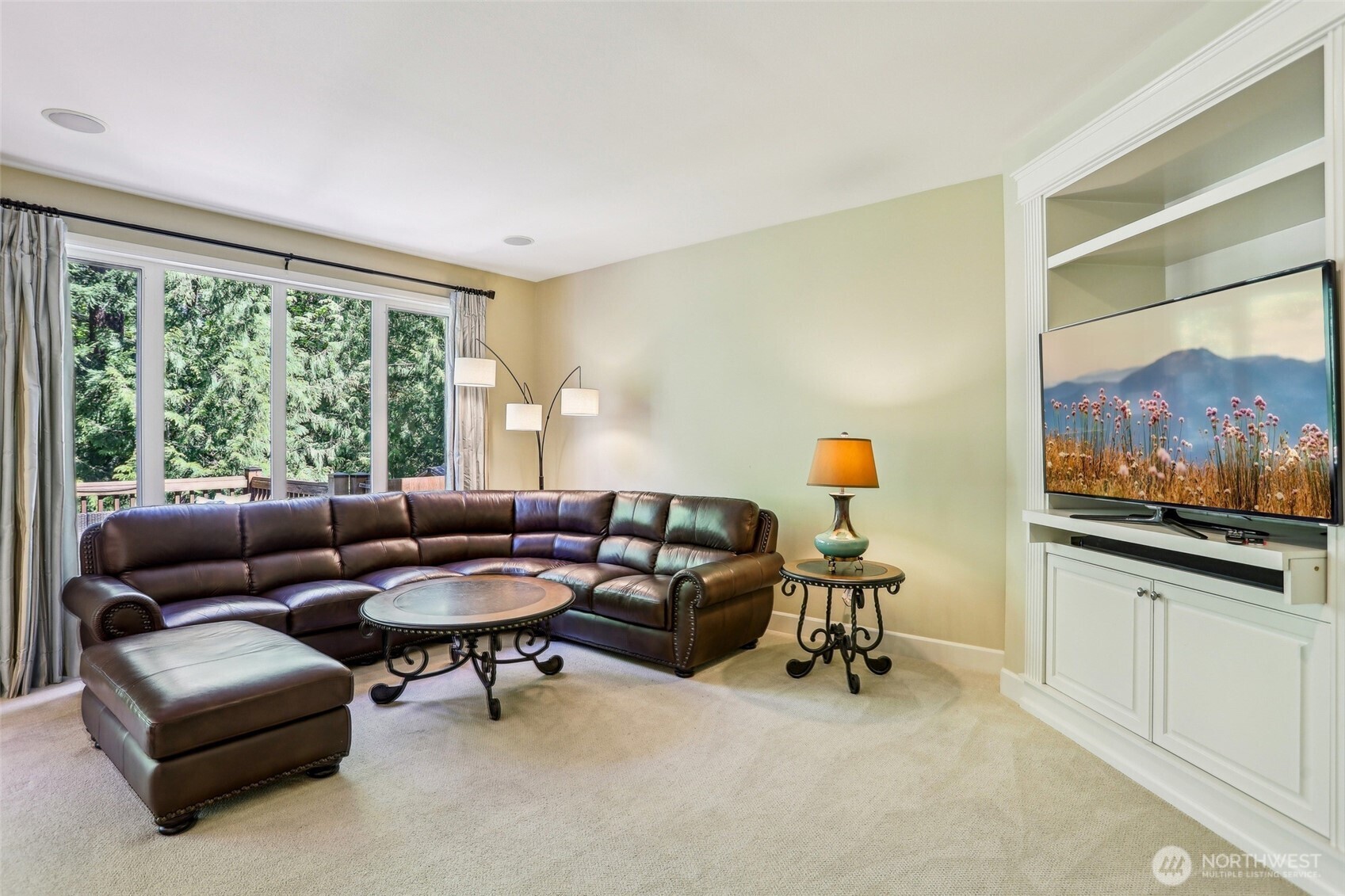 25846 NE 4th Place , Sammamish, WA 98074