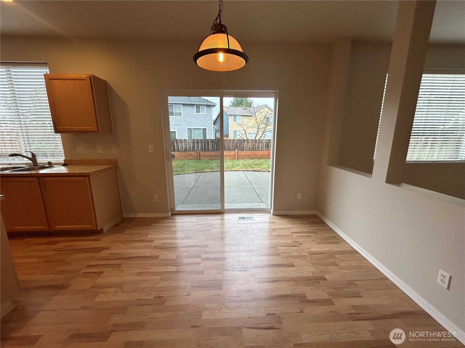 24528 SE 275th Street , Maple Valley, WA 98038