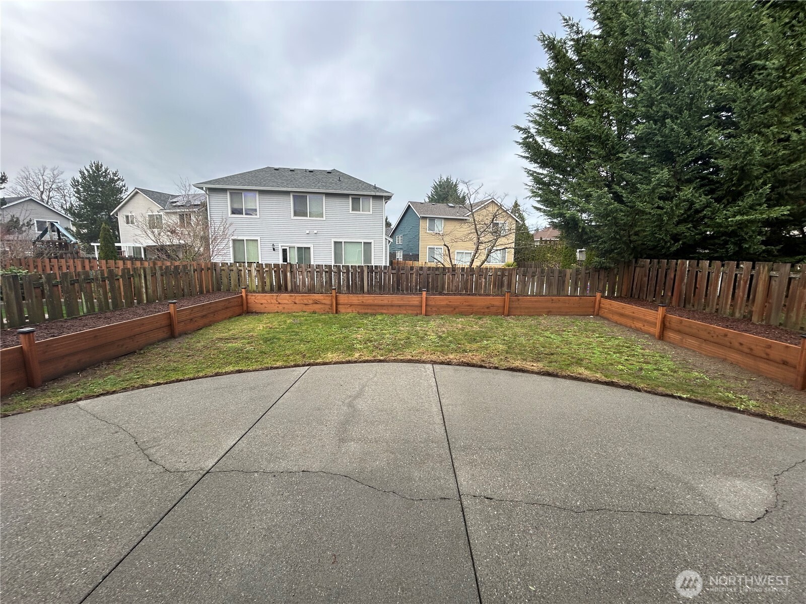 24528 SE 275th Street , Maple Valley, WA 98038