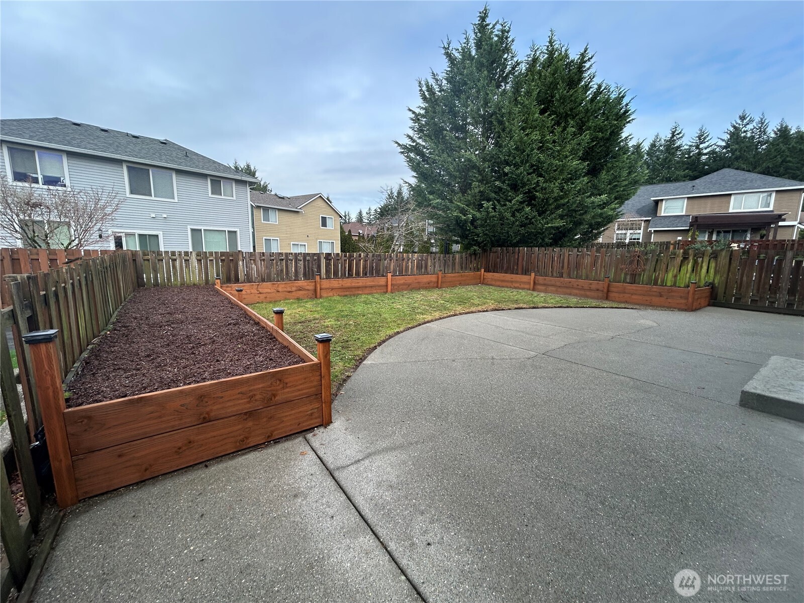 24528 SE 275th Street , Maple Valley, WA 98038