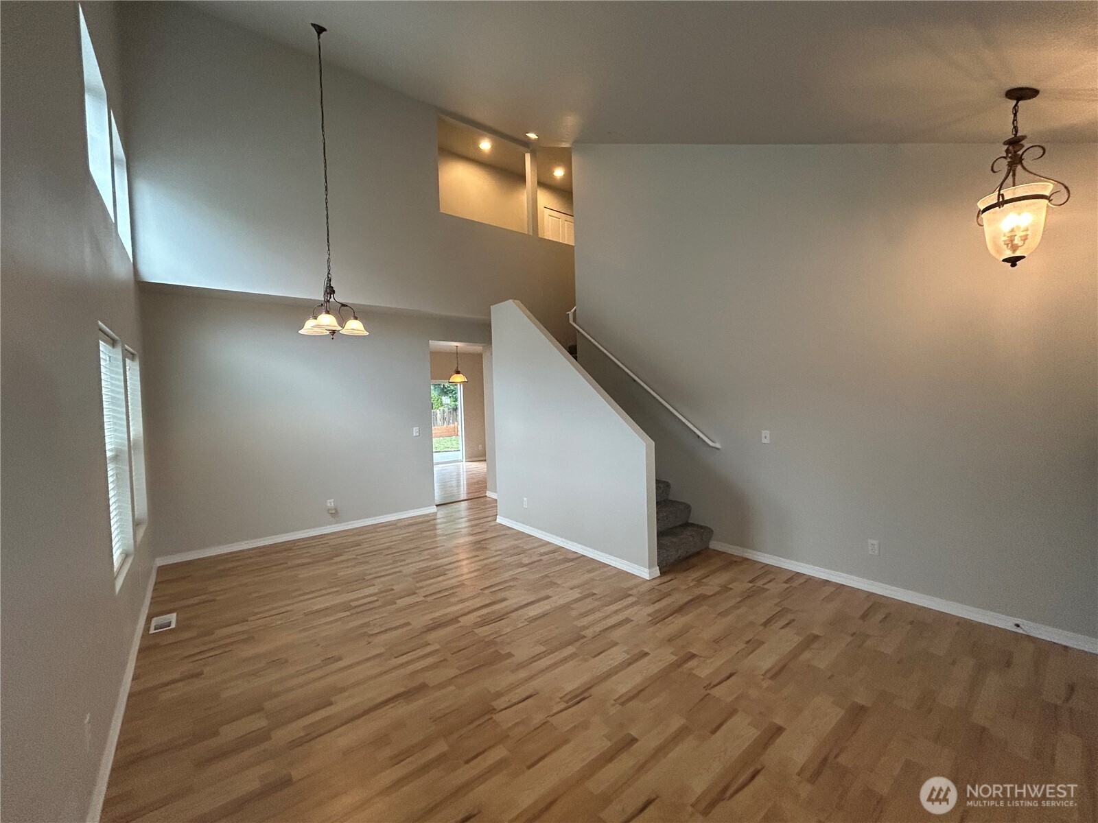 24528 SE 275th Street , Maple Valley, WA 98038