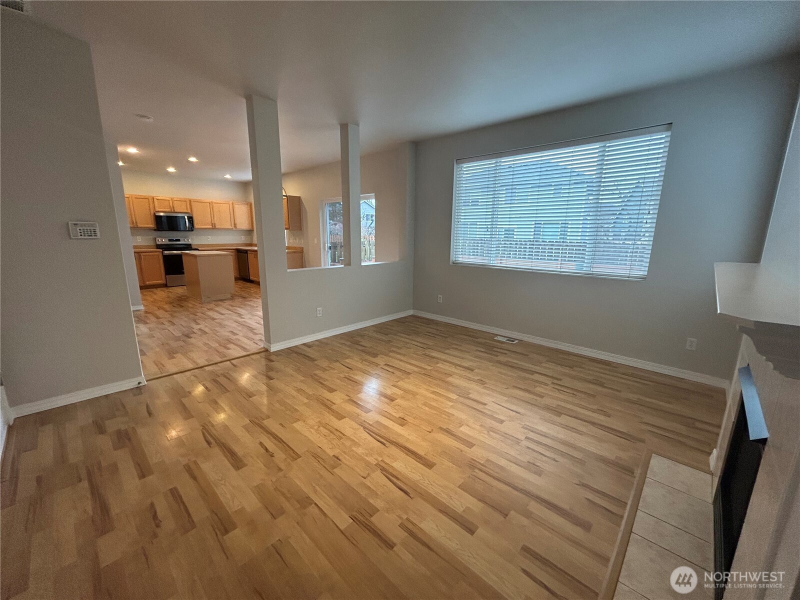 24528 SE 275th Street , Maple Valley, WA 98038