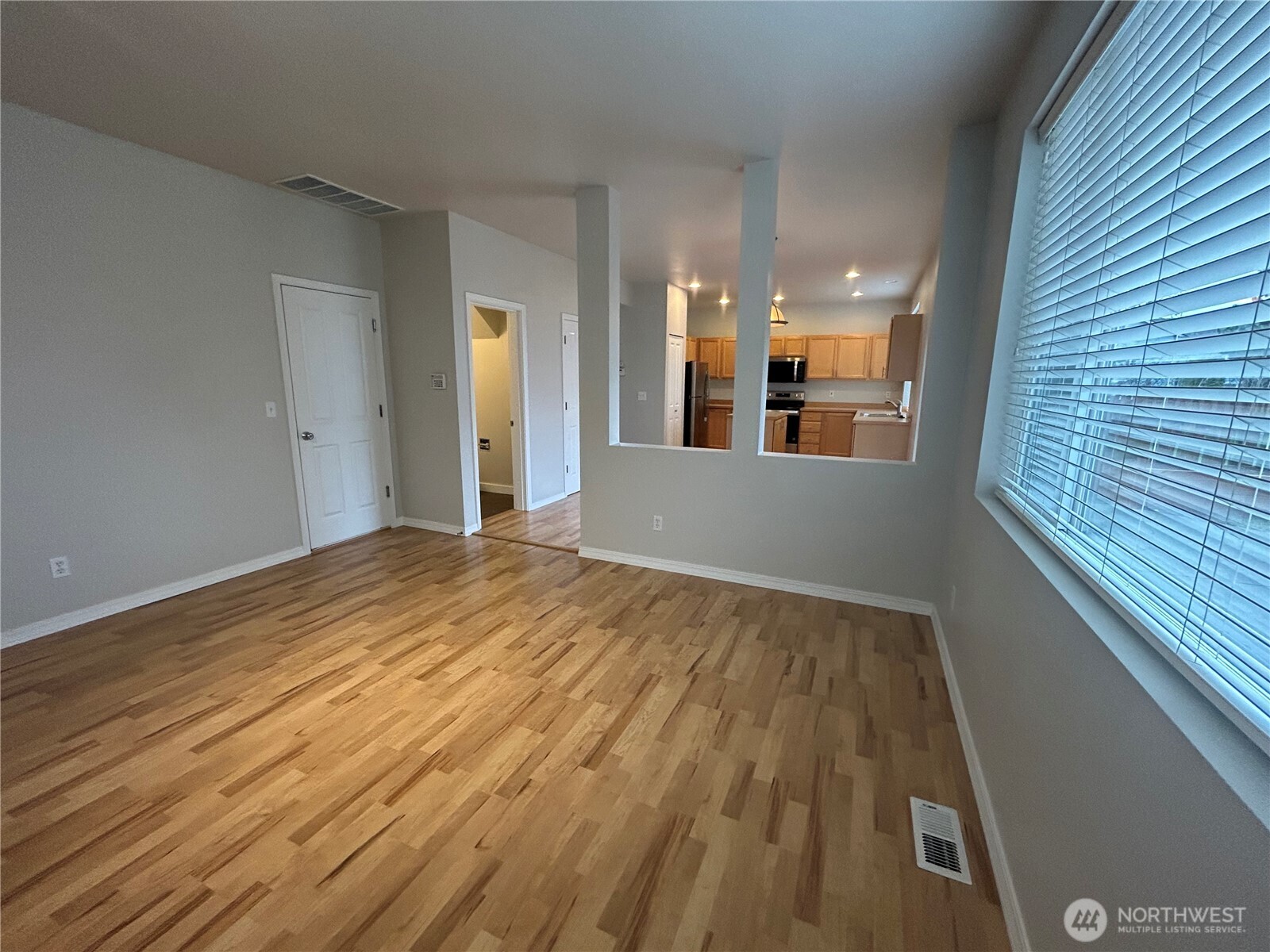 24528 SE 275th Street , Maple Valley, WA 98038