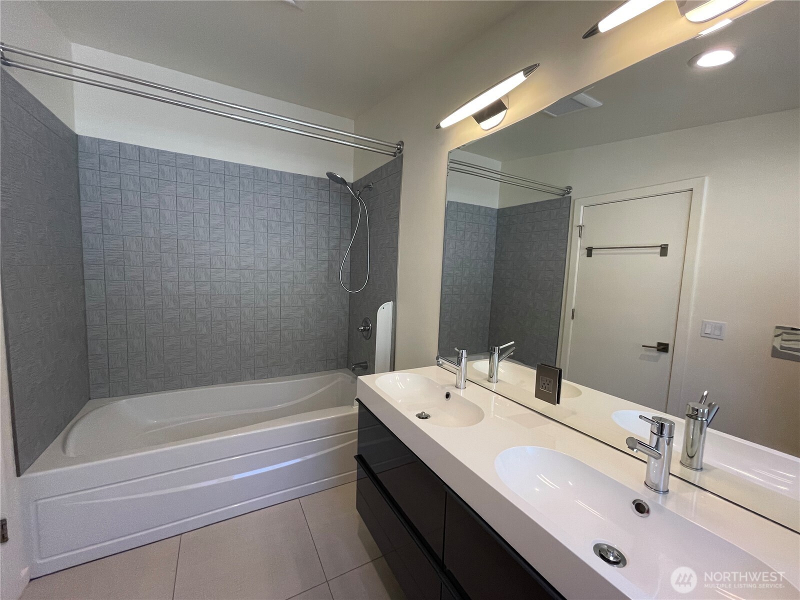 12456 SE 27th Street , Bellevue, WA 98005
