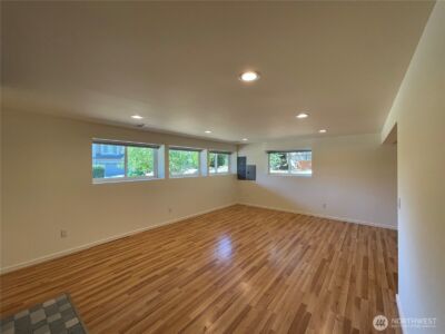 12456 SE 27th Street , Bellevue, WA 98005 - Photo 17