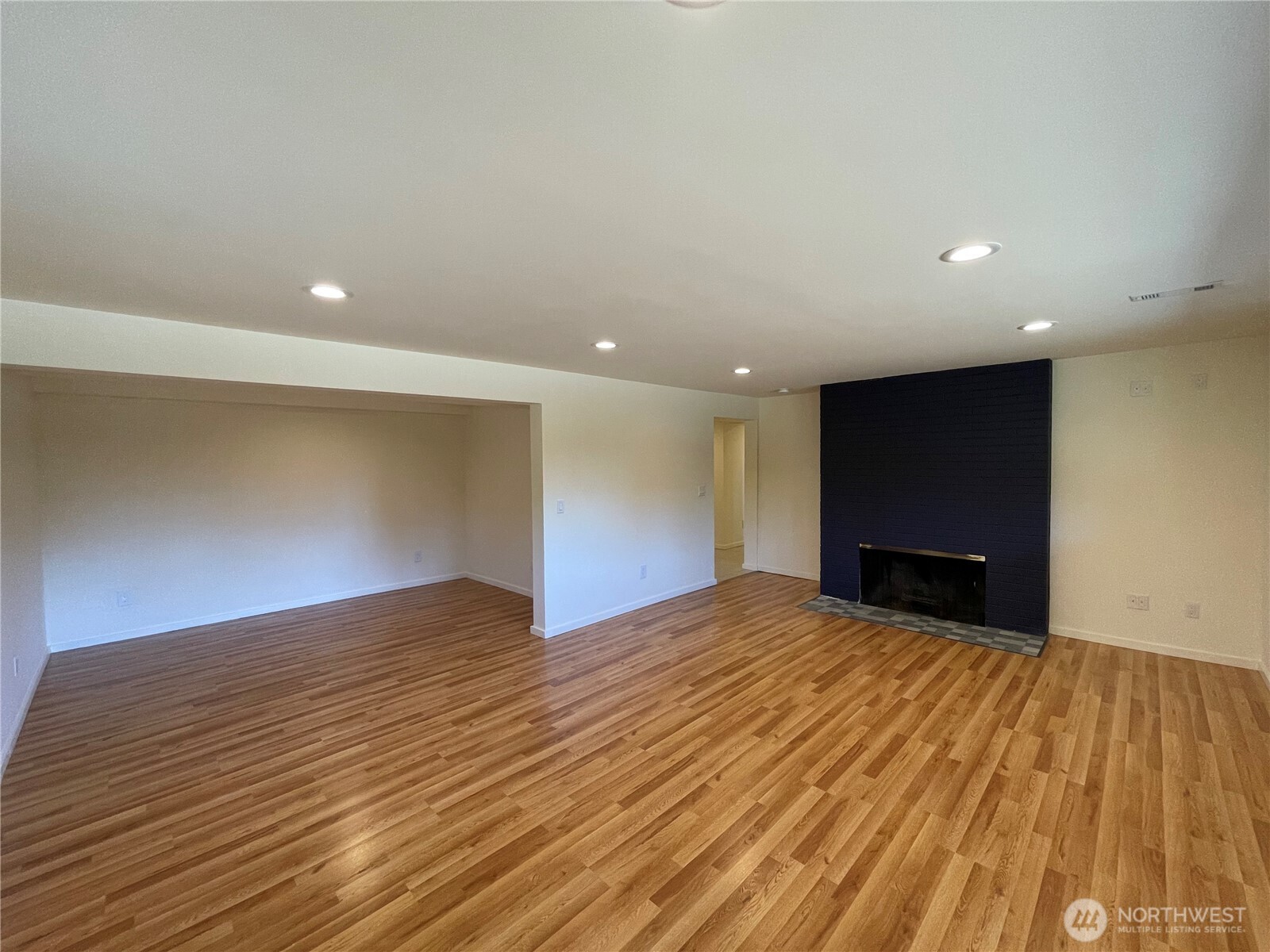 12456 SE 27th Street , Bellevue, WA 98005