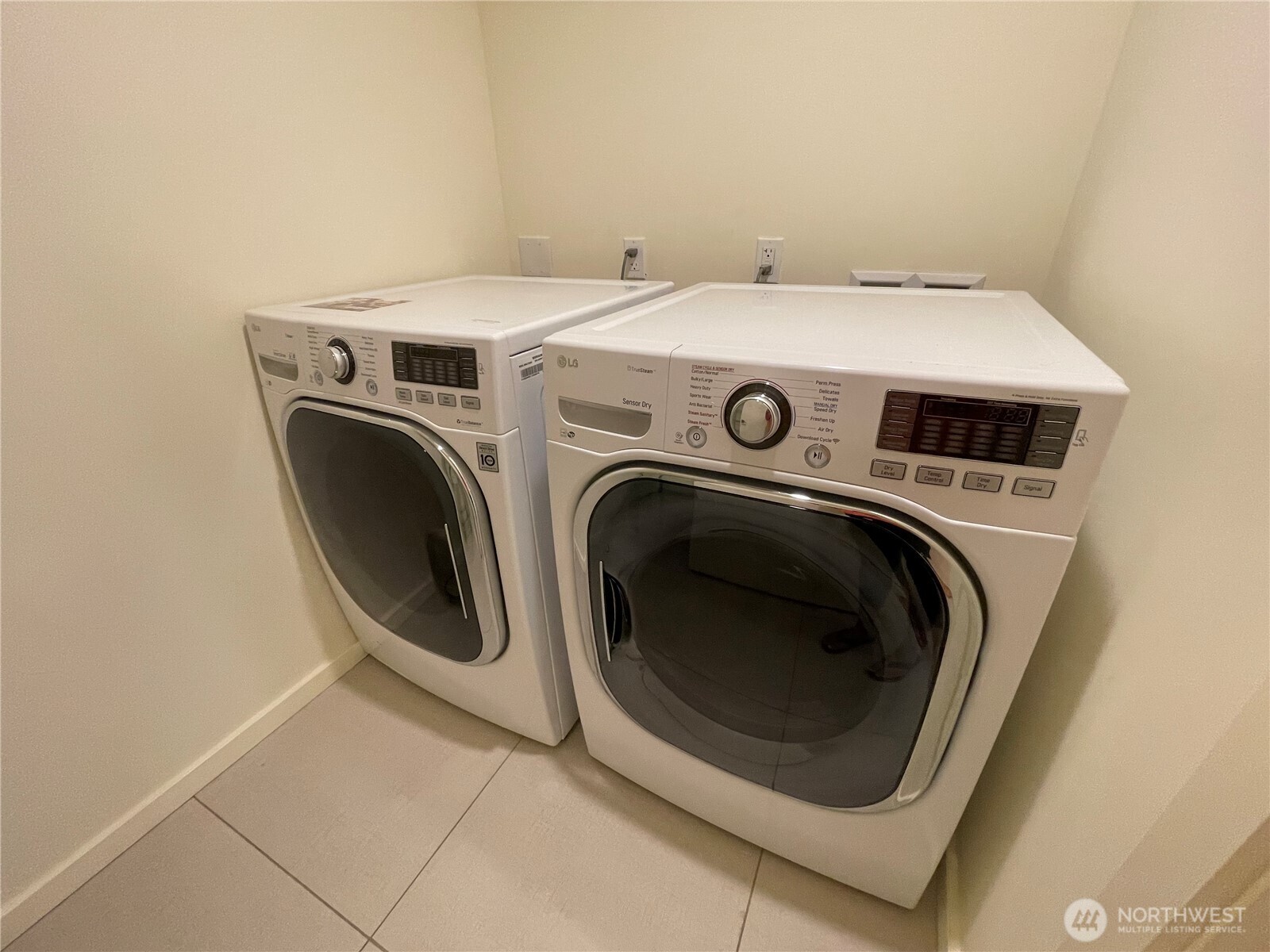 12456 SE 27th Street , Bellevue, WA 98005