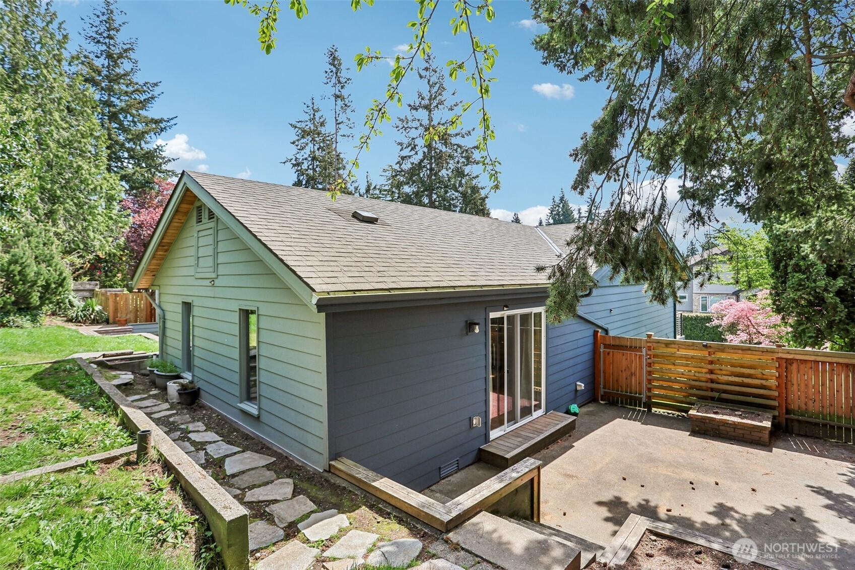 12456 SE 27th Street , Bellevue, WA 98005