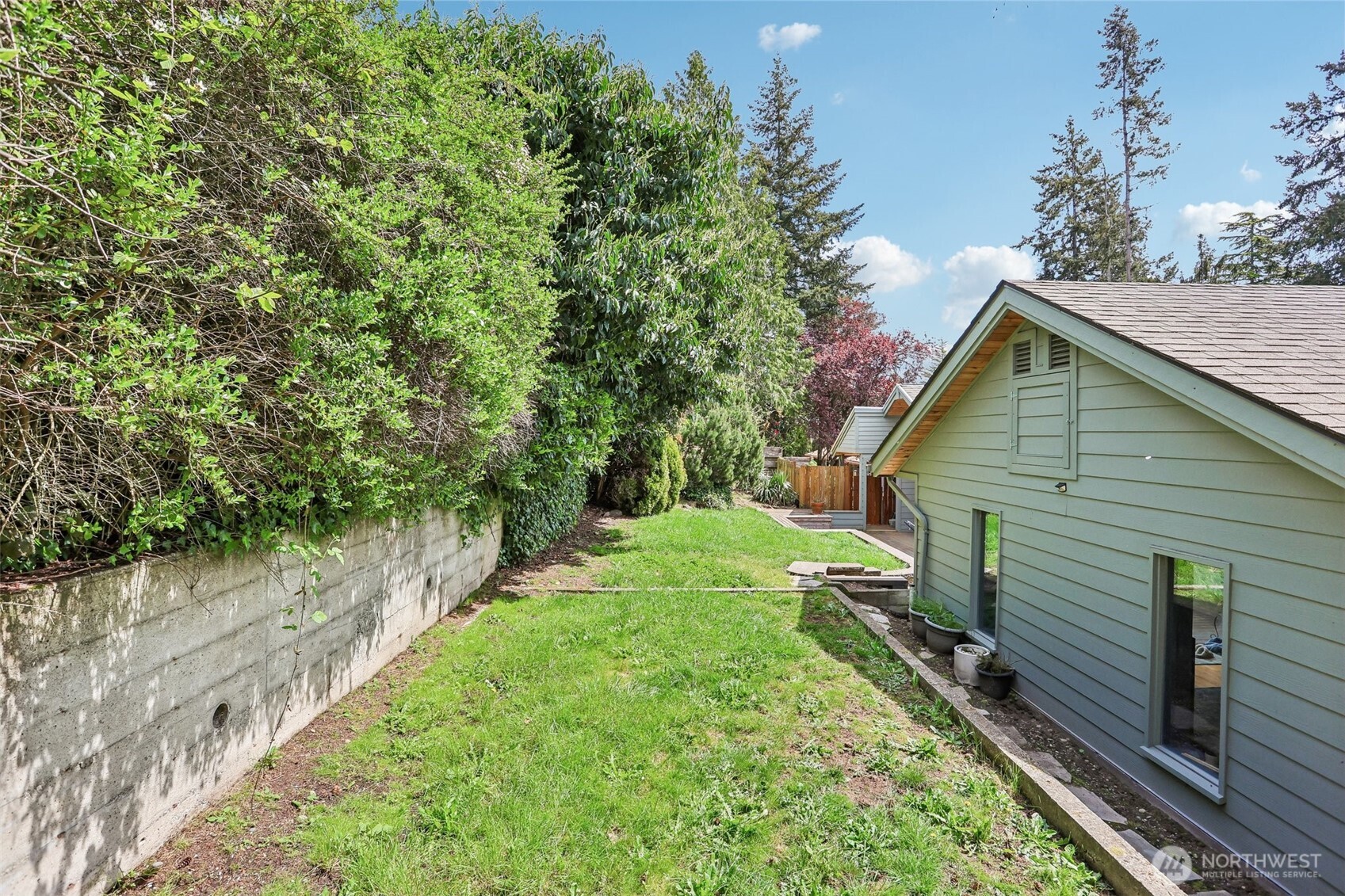 12456 SE 27th Street , Bellevue, WA 98005