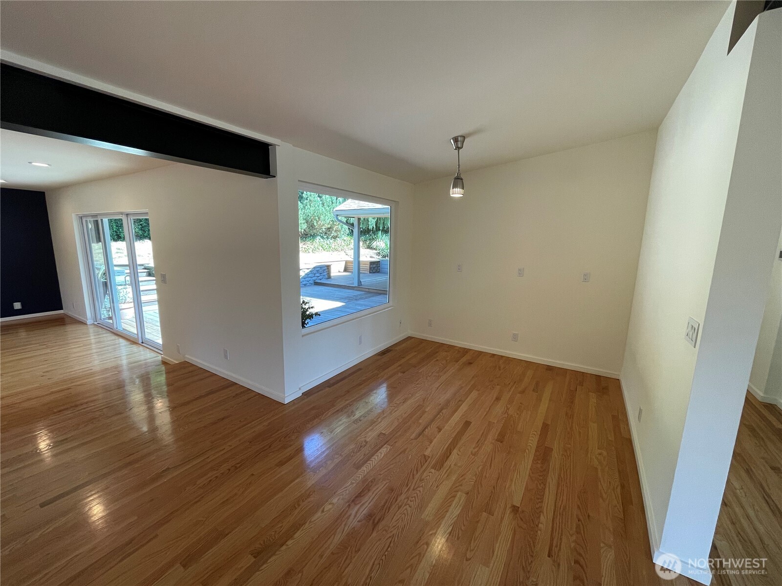 12456 SE 27th Street , Bellevue, WA 98005