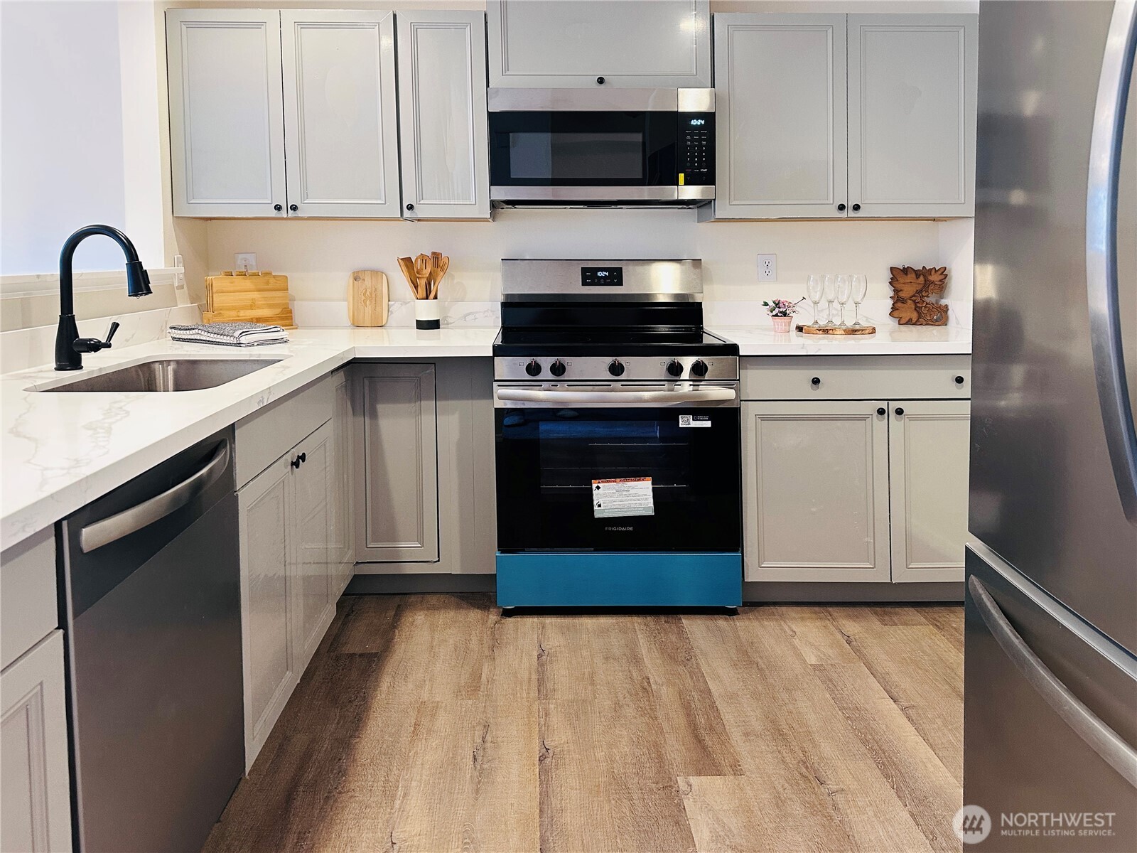 8828 238th St SW #D1, Edmonds, WA 98026