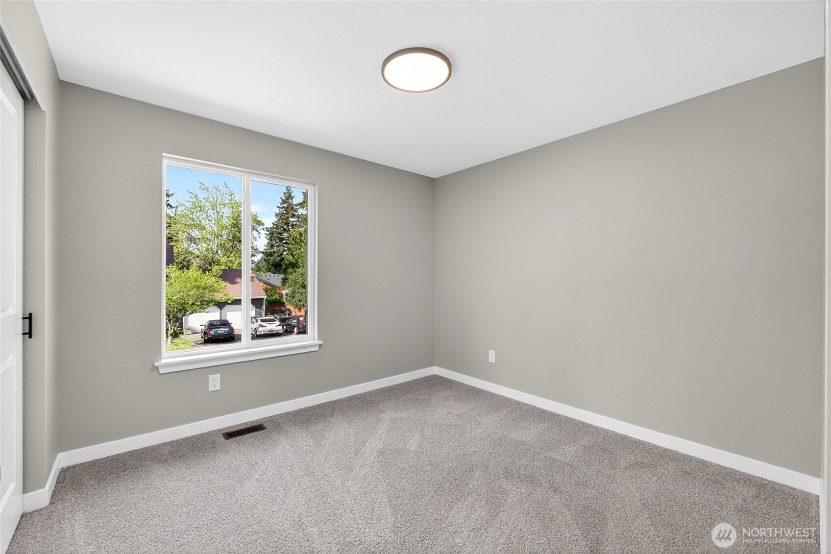 2625 SW 337th Street , Federal Way, WA 98023