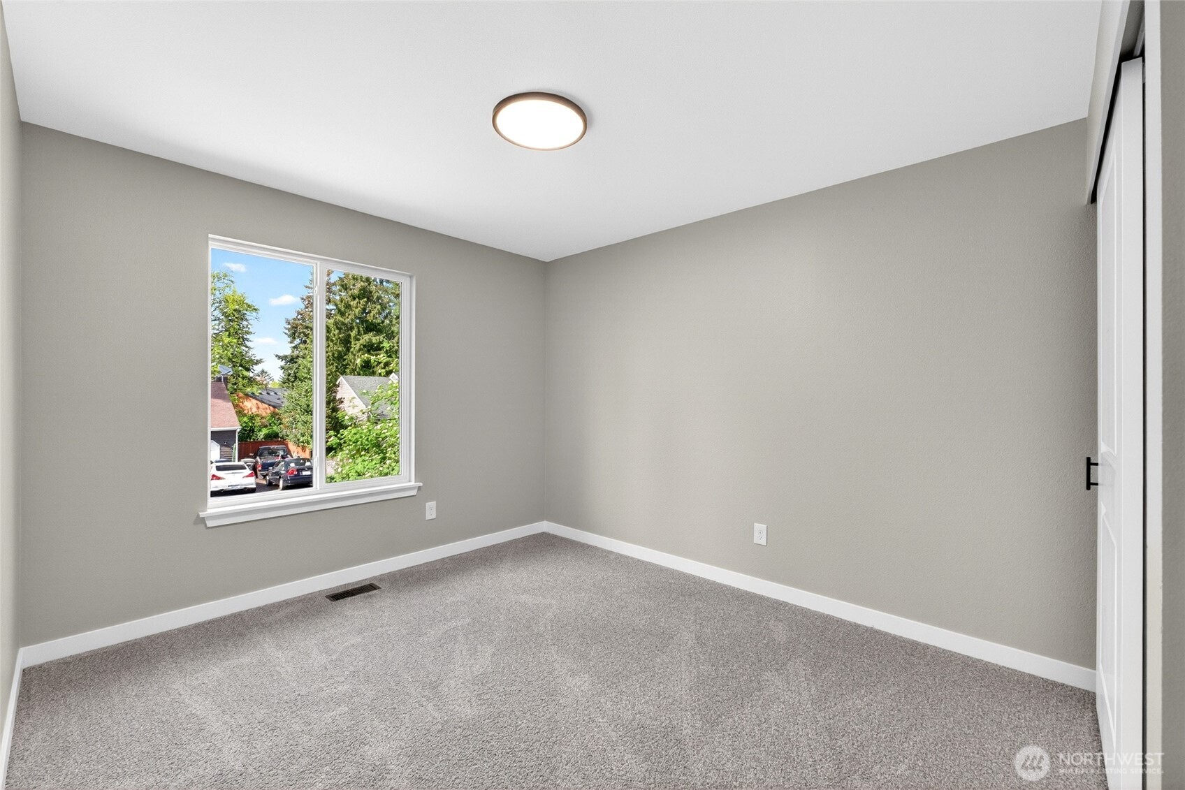 2625 SW 337th Street , Federal Way, WA 98023