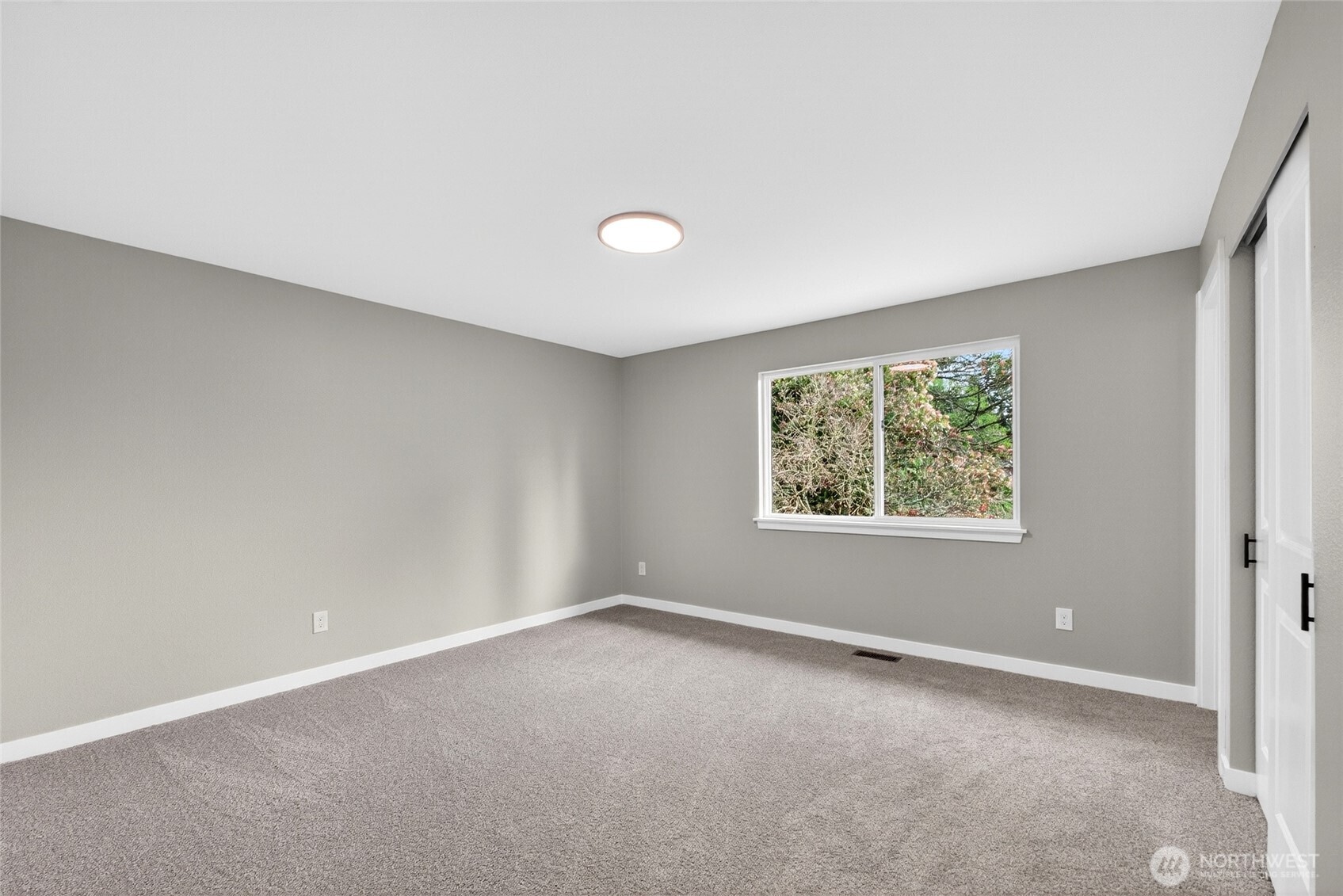 2625 SW 337th Street , Federal Way, WA 98023