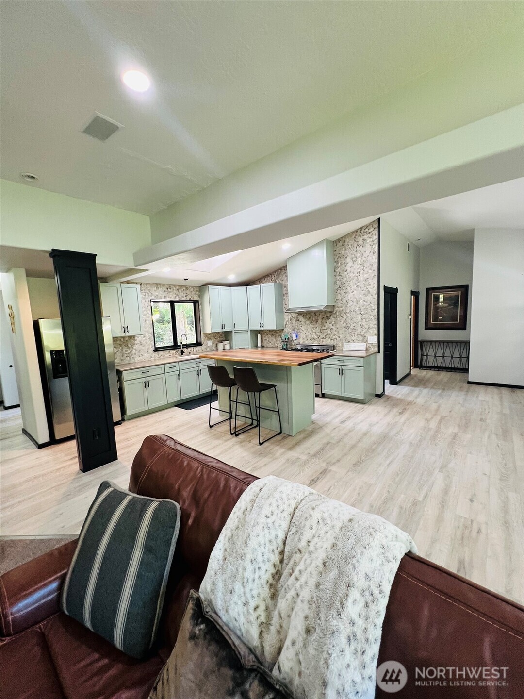 533 Blyn Springs Road , Sequim, WA 93832