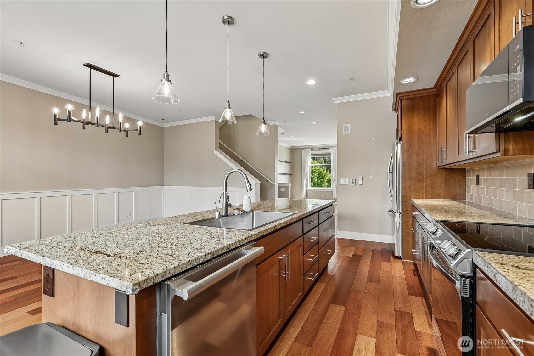 1078 NE High Street #10, Issaquah, WA 98029-7478