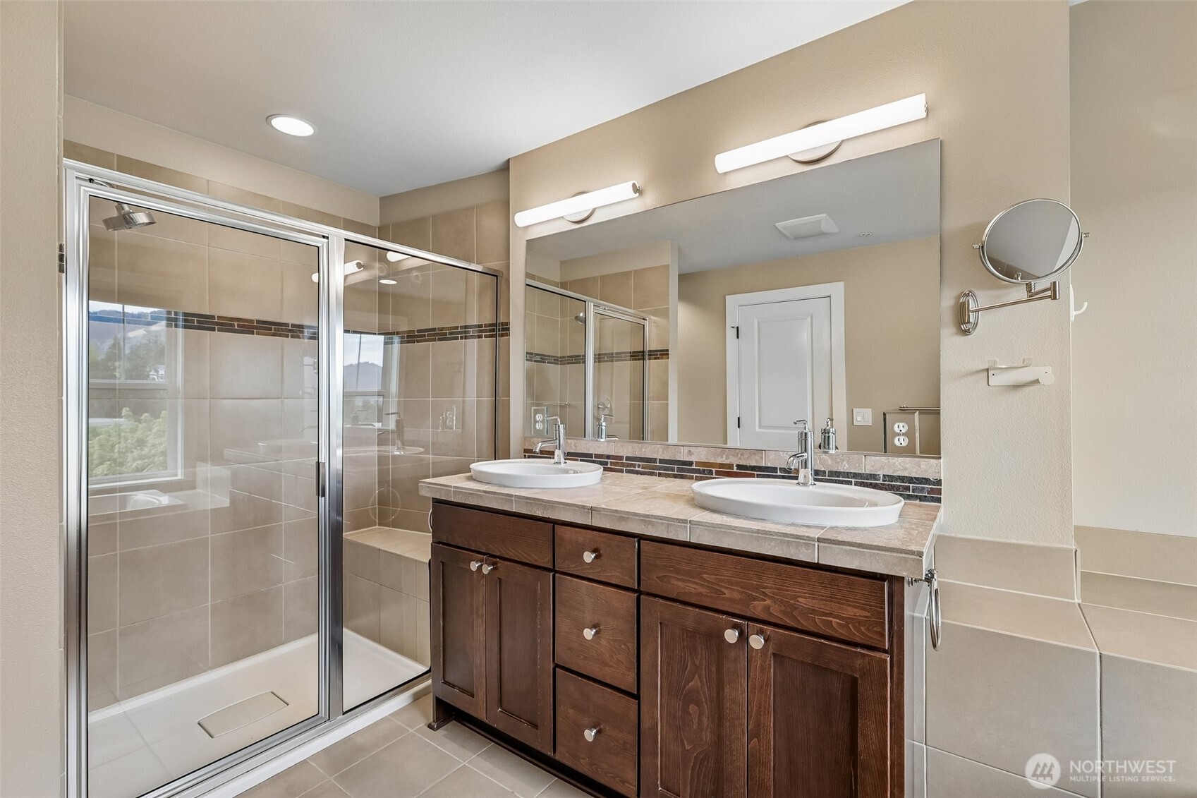 1078 NE High Street #10, Issaquah, WA 98029-7478