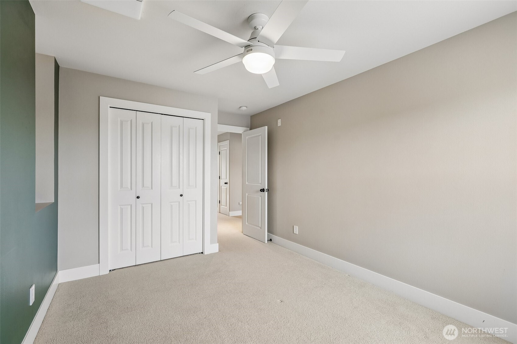 1078 NE High Street #10, Issaquah, WA 98029-7478