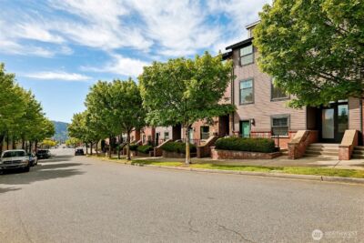 1078 NE High Street #10, Issaquah, WA 98029-7478 - Photo 33