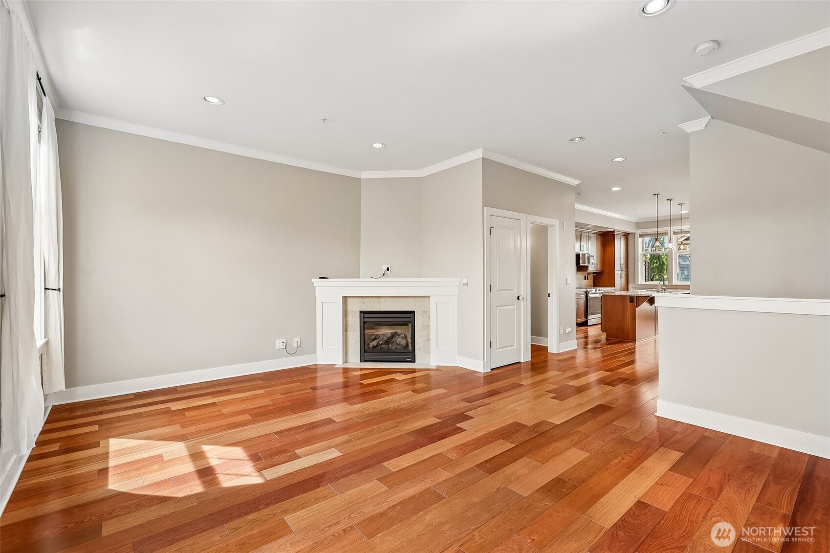 1078 NE High Street #10, Issaquah, WA 98029-7478
