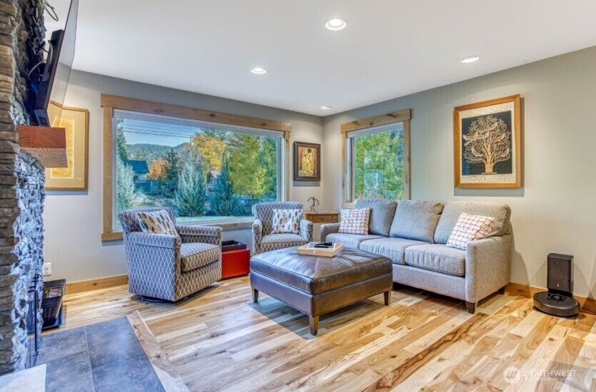1221 Commercial , Leavenworth, WA 98826