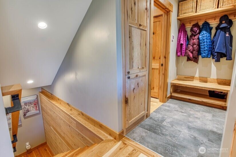 1221 Commercial , Leavenworth, WA 98826