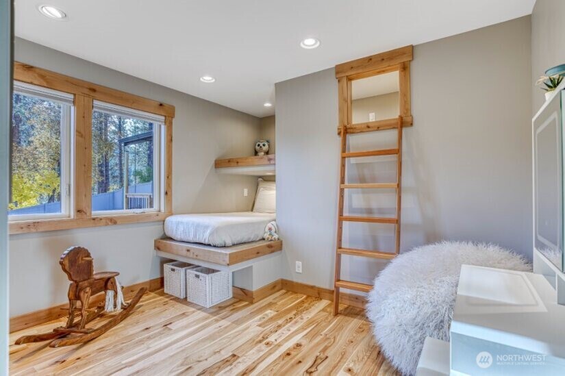 1221 Commercial , Leavenworth, WA 98826