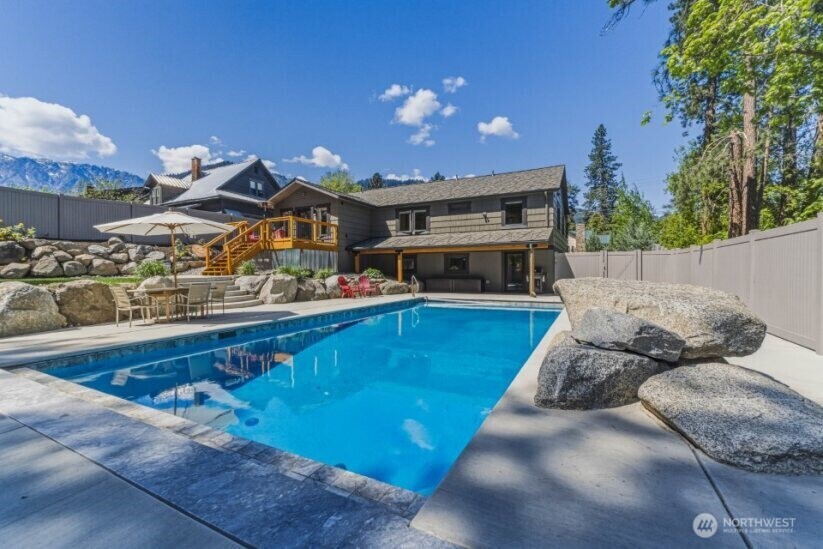 1221 Commercial , Leavenworth, WA 98826