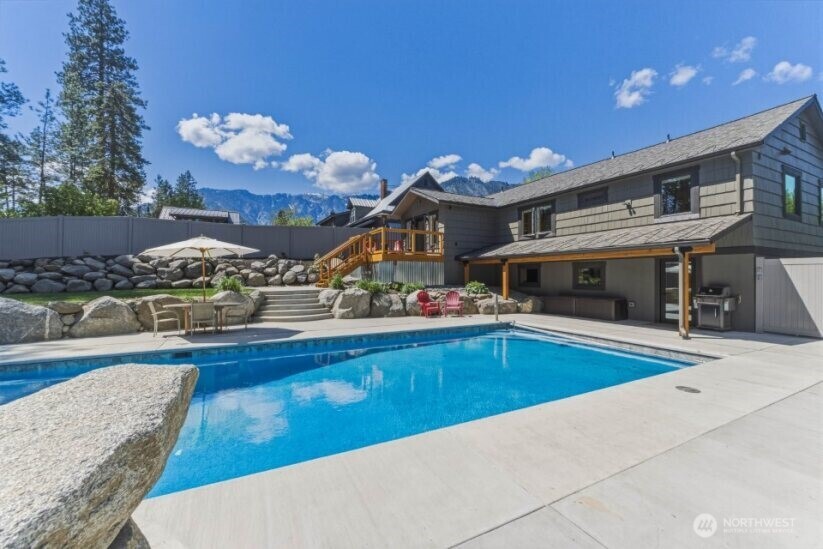 1221 Commercial , Leavenworth, WA 98826