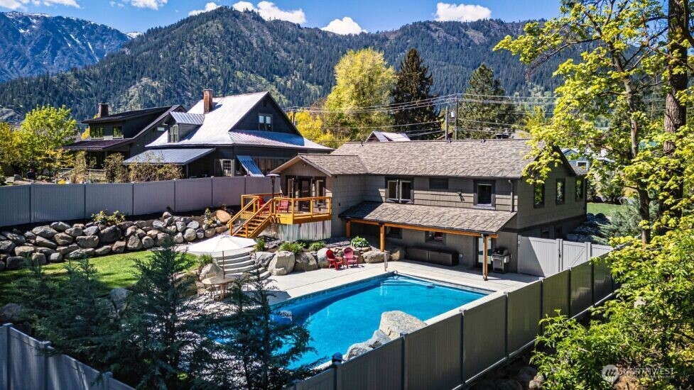 1221 Commercial , Leavenworth, WA 98826