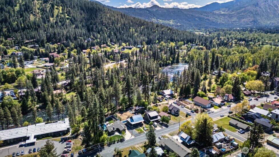 1221 Commercial , Leavenworth, WA 98826
