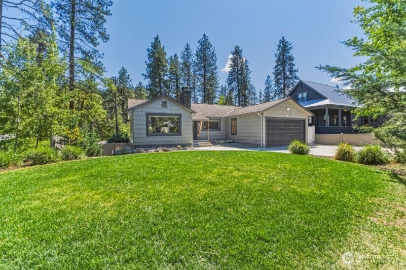 1221 Commercial , Leavenworth, WA 98826
