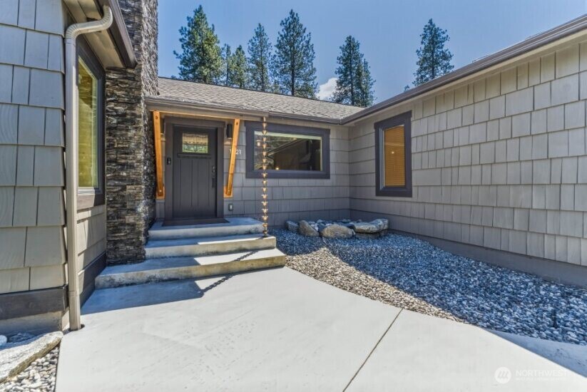 1221 Commercial , Leavenworth, WA 98826