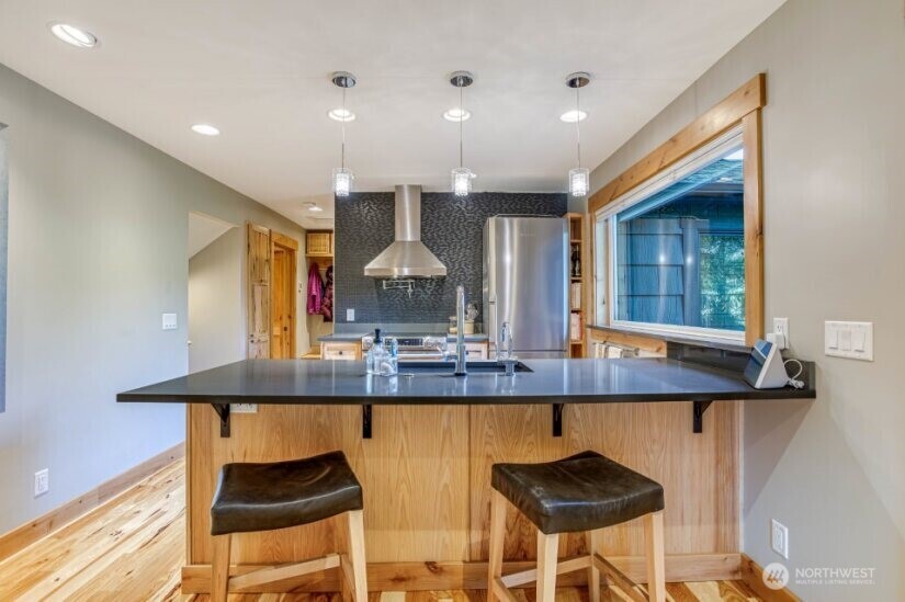 1221 Commercial , Leavenworth, WA 98826