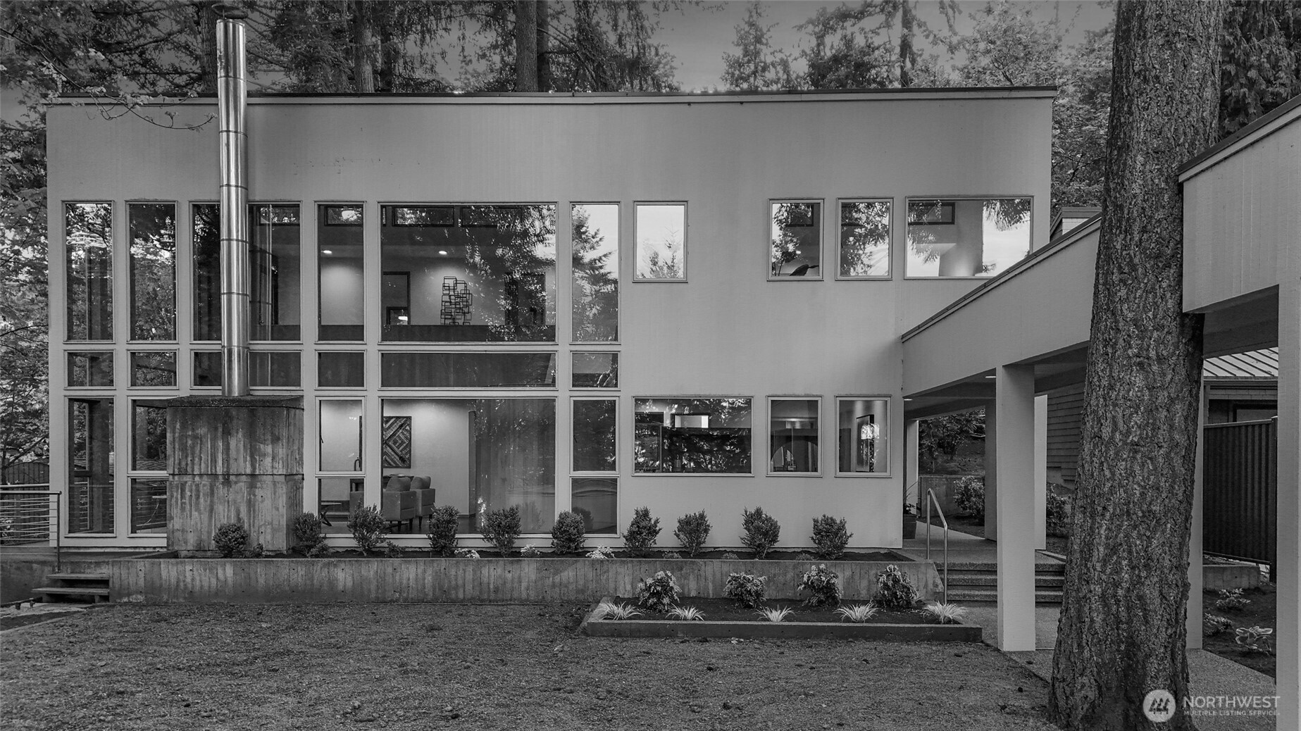 2261 W Lake Sammamish Parkway SE, Bellevue, WA 98008