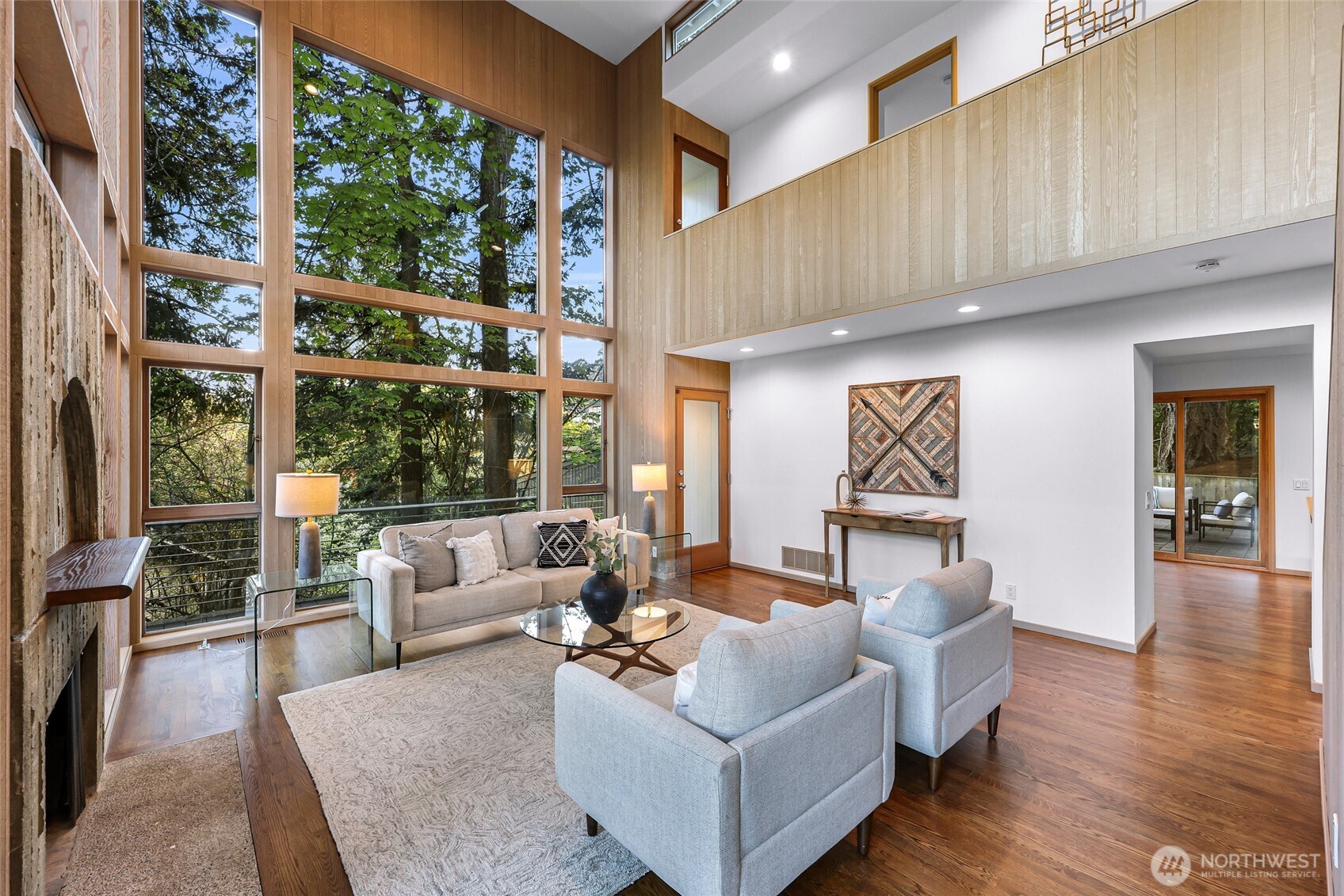 2261 W Lake Sammamish Parkway SE, Bellevue, WA 98008