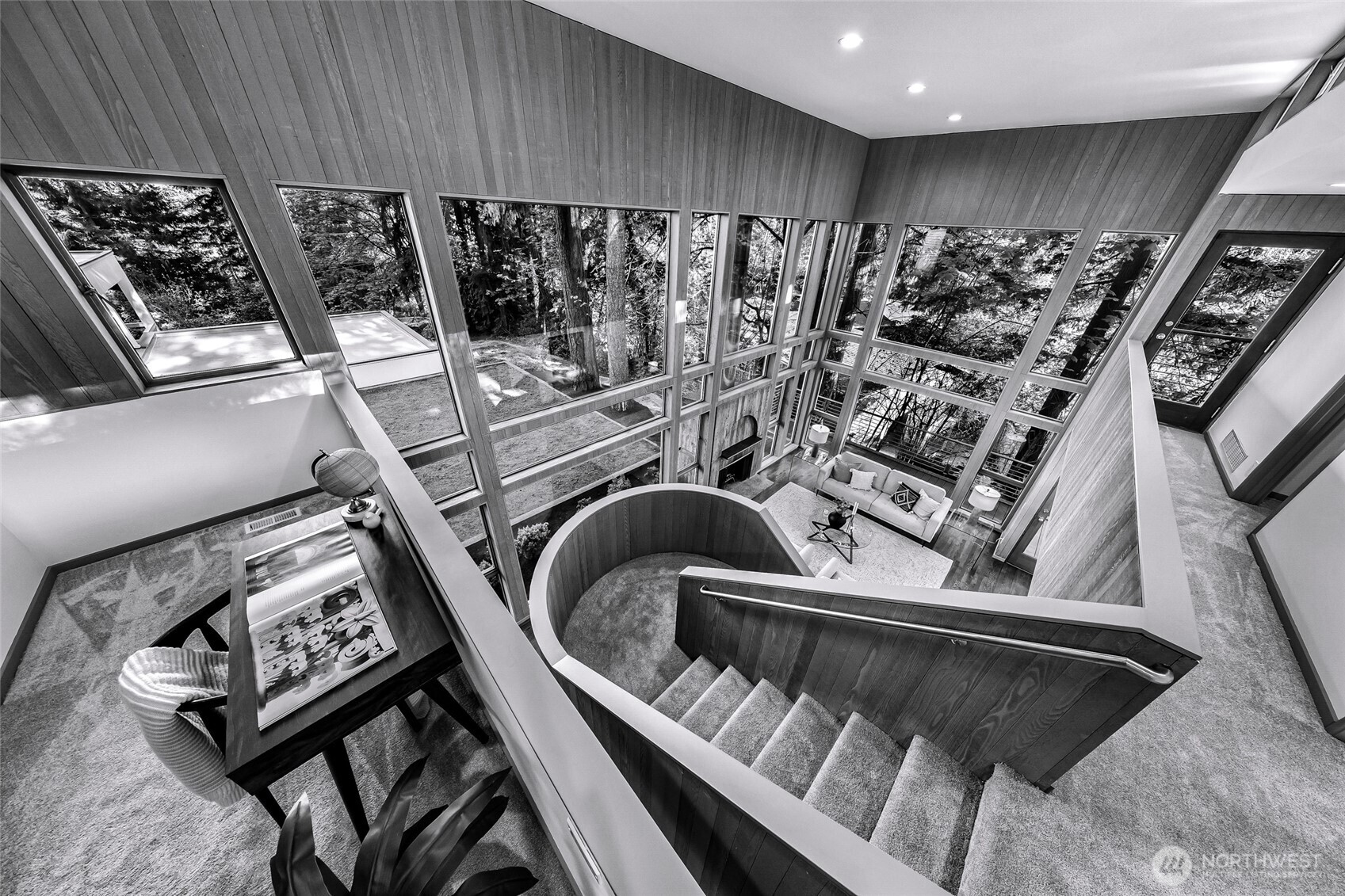 2261 W Lake Sammamish Parkway SE, Bellevue, WA 98008
