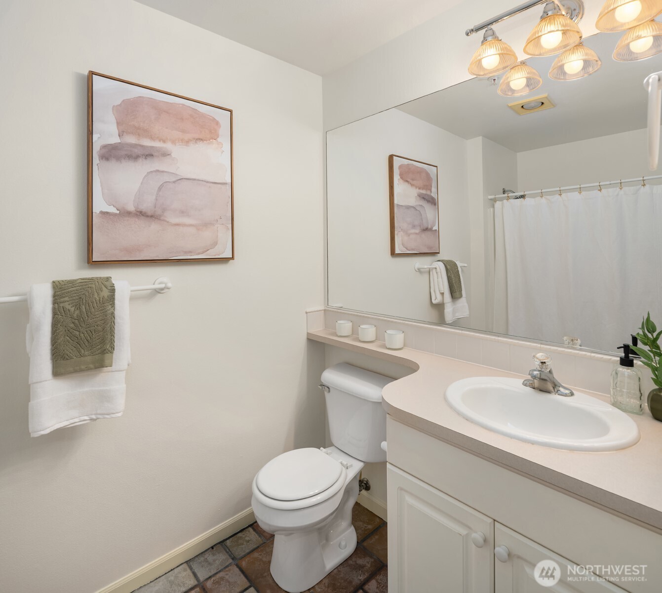 1417 Queen Anne Avenue N #206, Seattle, WA 98109