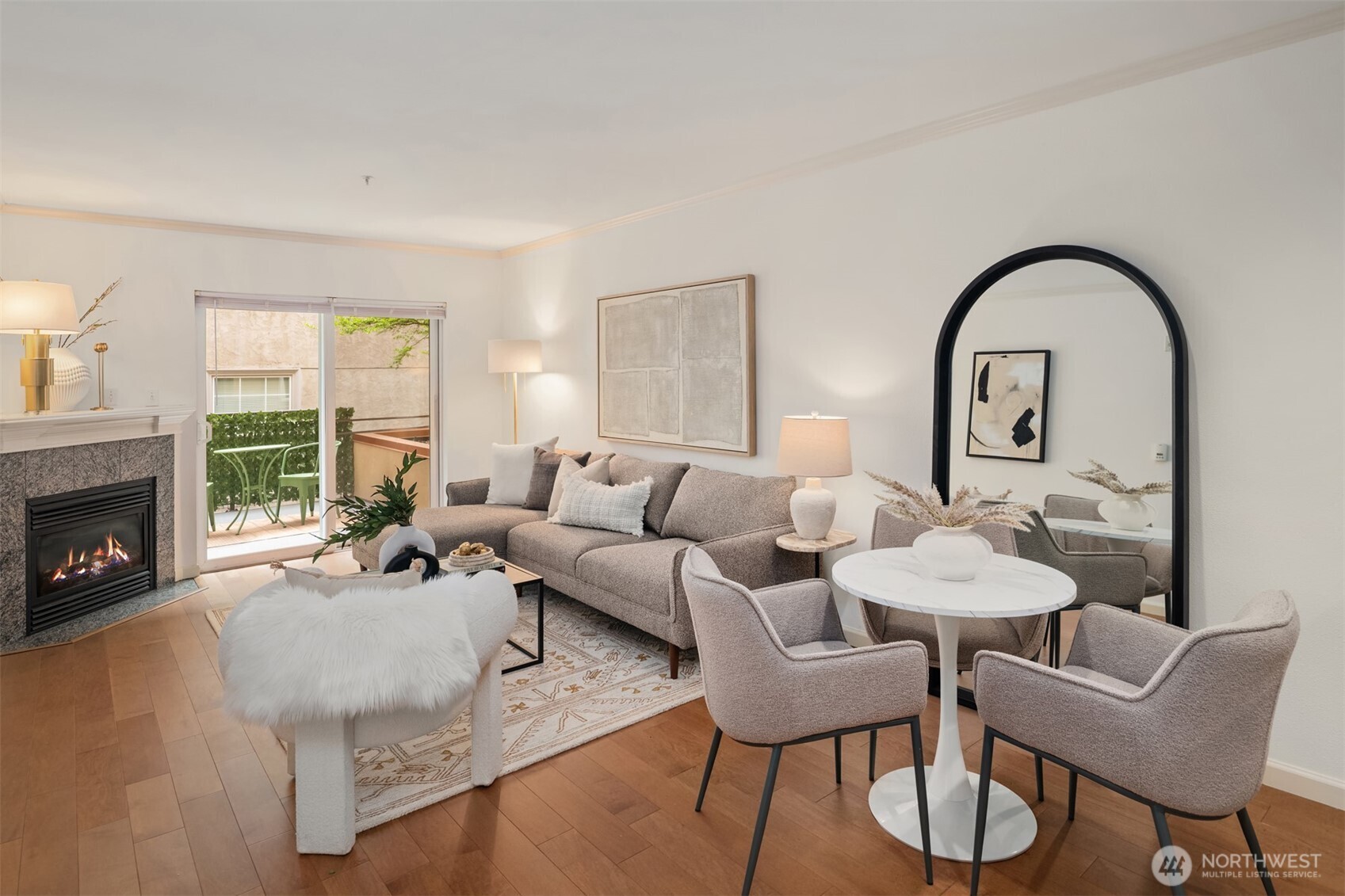 1417 Queen Anne Avenue N #206, Seattle, WA 98109
