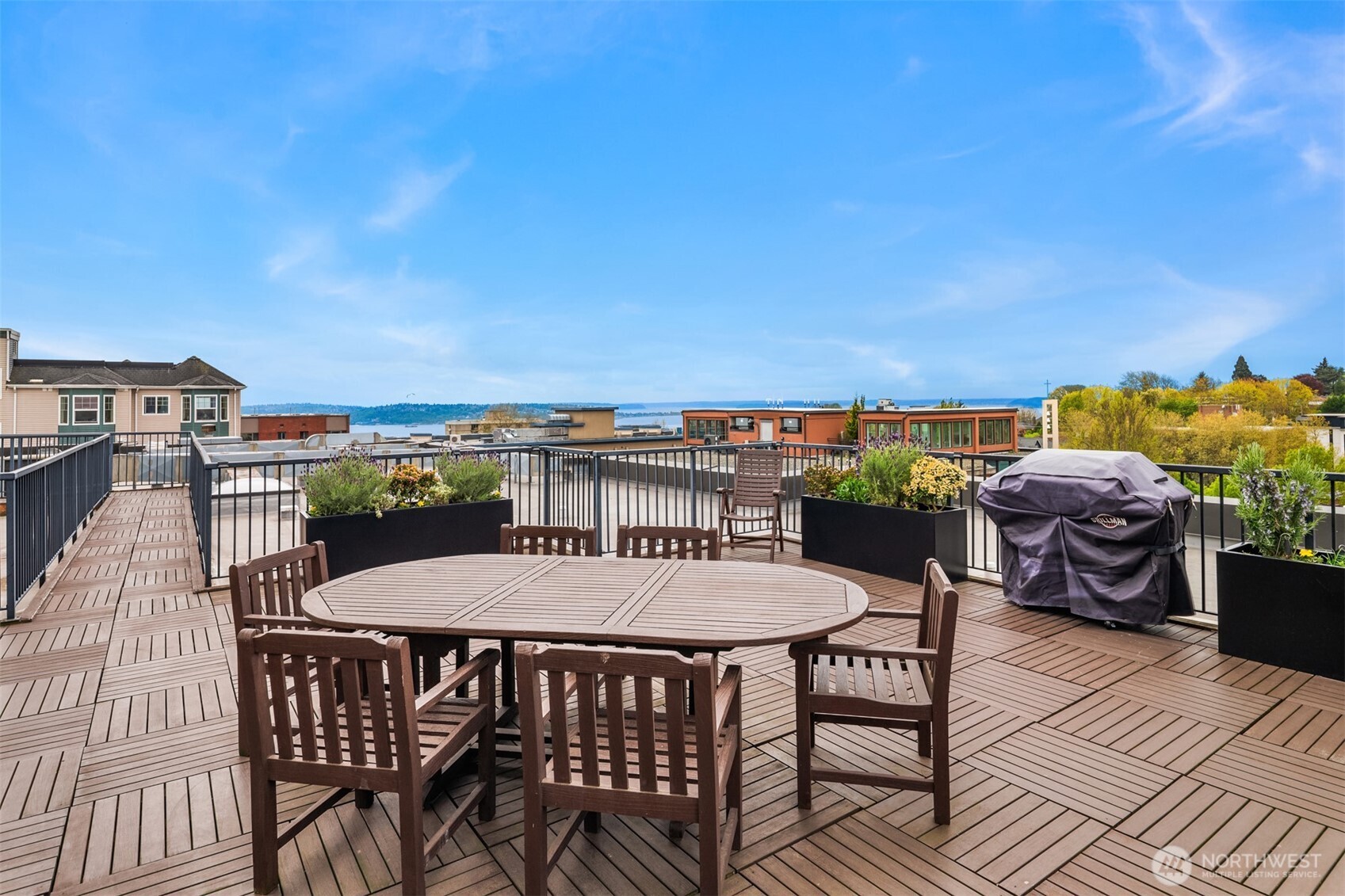 1417 Queen Anne Avenue N #206, Seattle, WA 98109