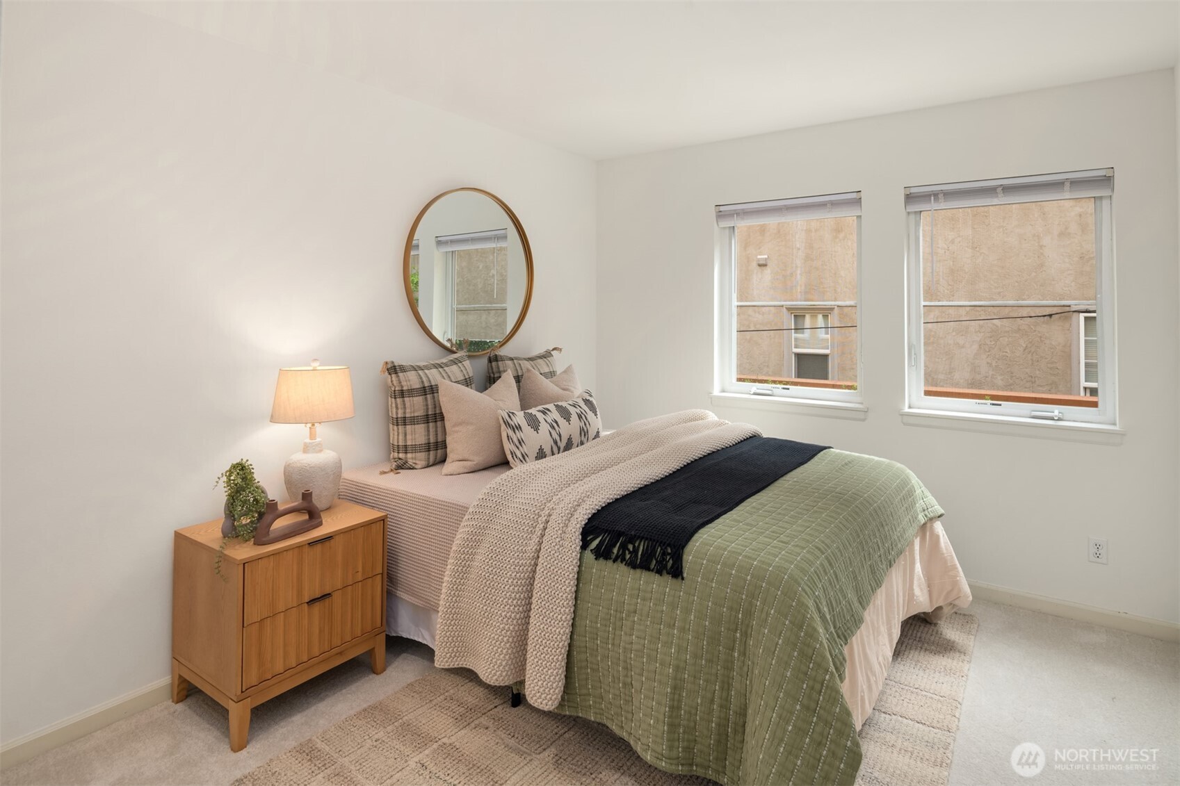 1417 Queen Anne Avenue N #206, Seattle, WA 98109