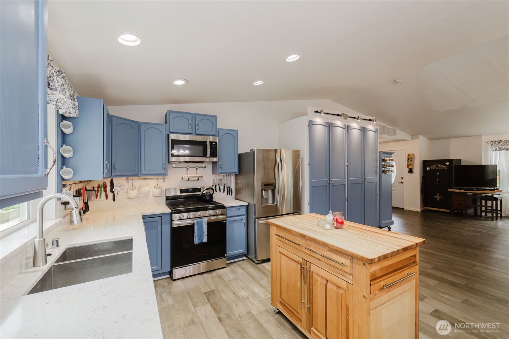10720 Wicks Lake Road SW, Port Orchard, WA 98367